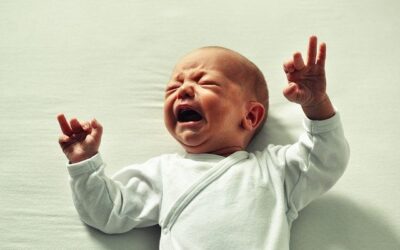 Comment calmer un bébé qui pleure le soir ?